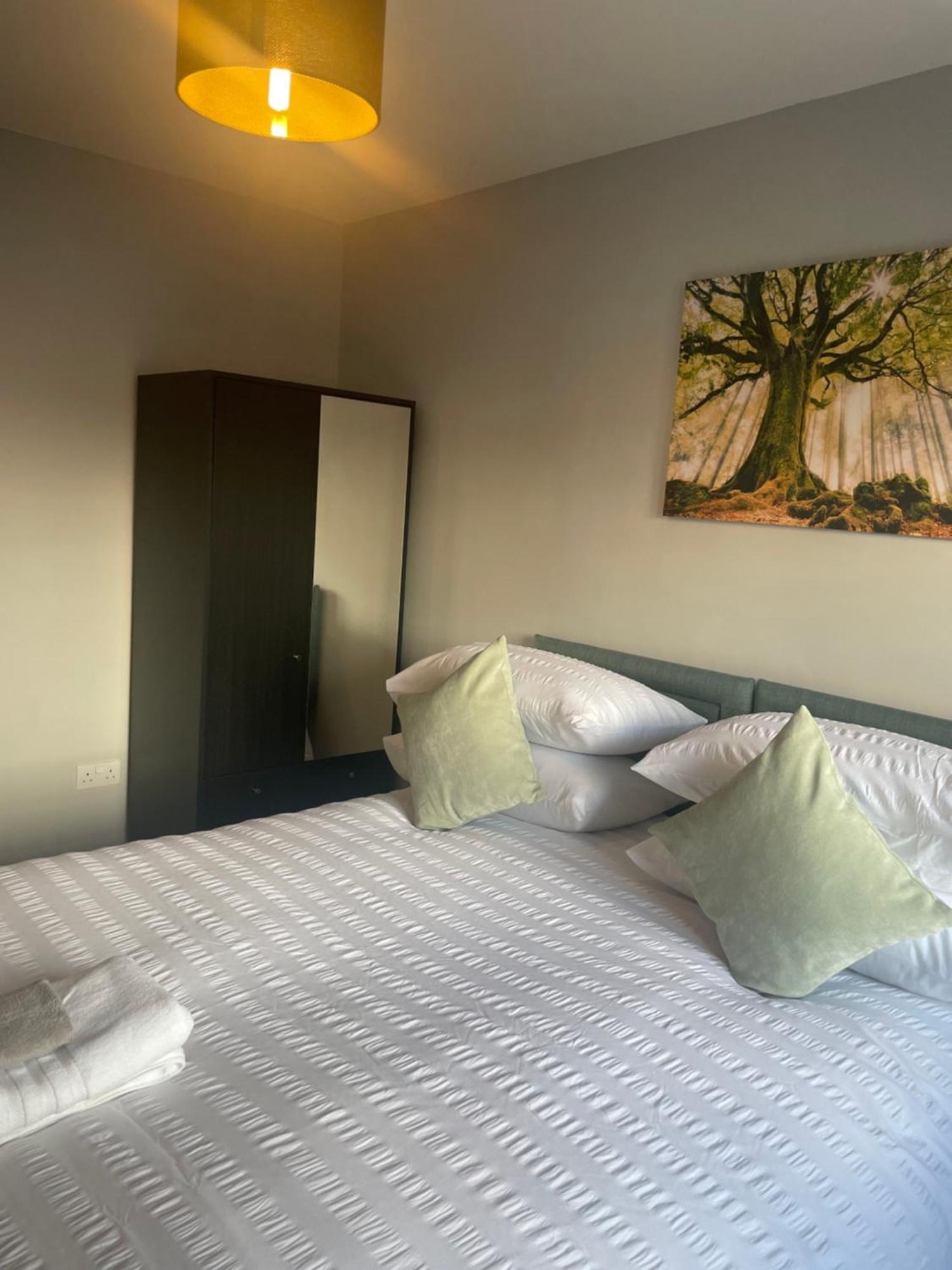 Double En-suite With Free Parking