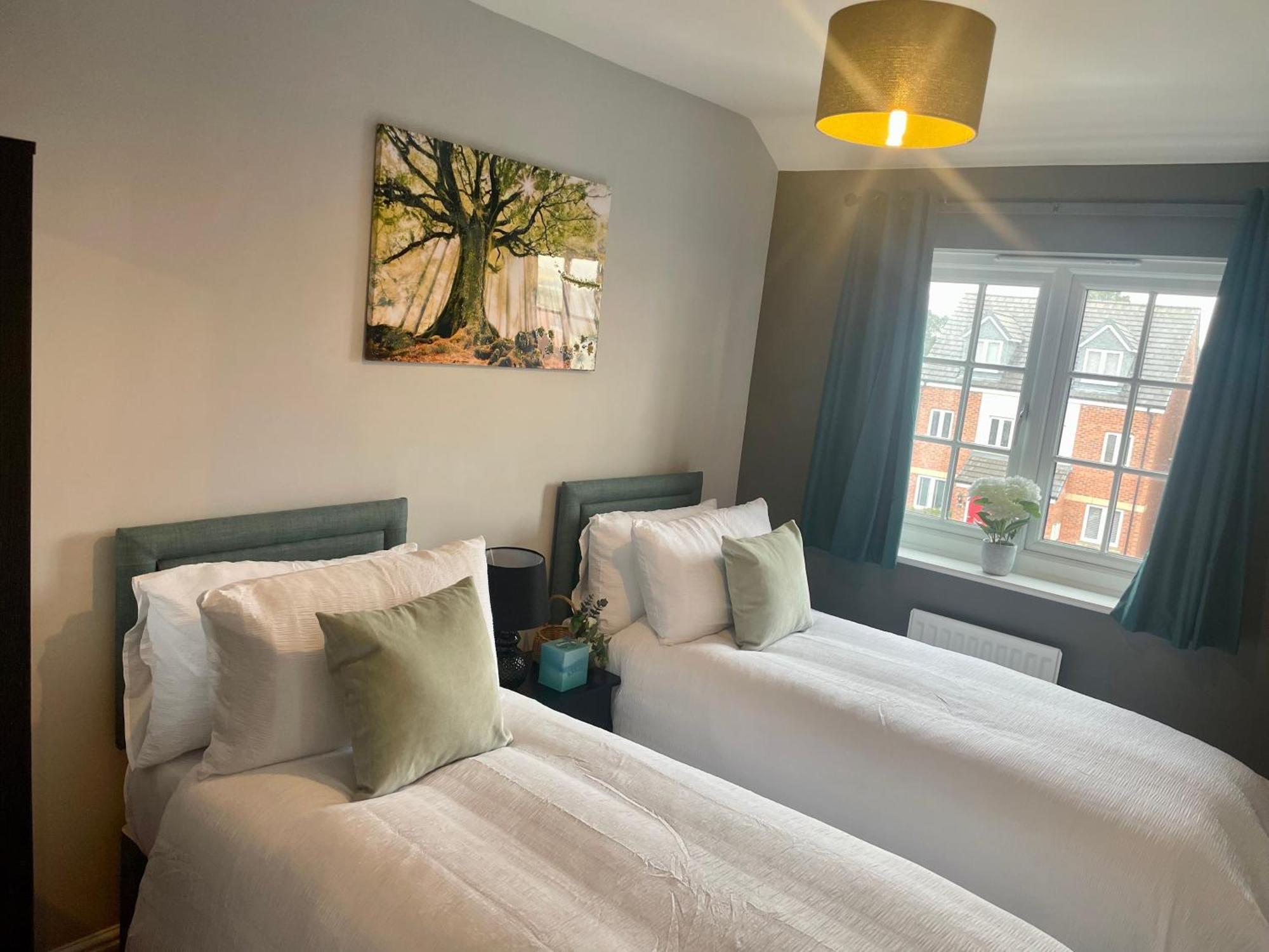 Double En-suite With Free Parking Holiday home